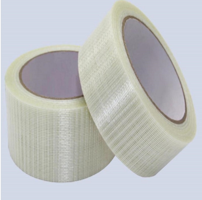 Welke kenmerken en prestatievoordelen heeft glasvezeltape in vergelijking met gewone tape?